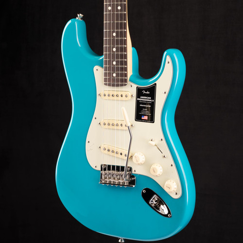 Fender American Professional II Stratocaster Miami Blue 667 at