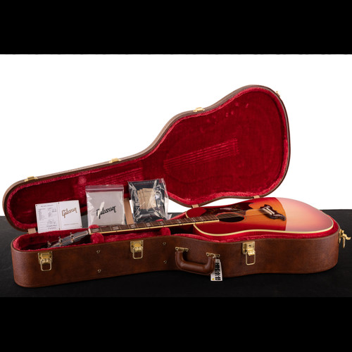 Gibson Dove Original Vintage Cherry Sunburst (036) at Moore