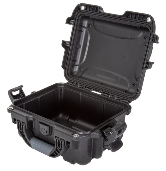 Nanuk 9051001 905 Waterproof Black Resin with Foam Padding & Airline Approved 9.40 in L x 7.40 in W x 5.50 in H Interior Dimensions