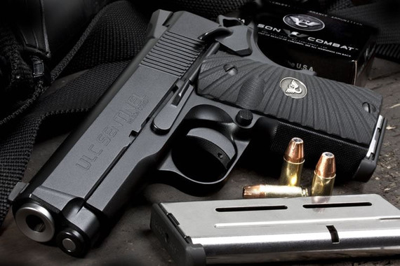 Wilson Combat Ultralight Carry Sentinel Pistol ULC-SEN-9, 9mm, 3.5 in Stainless Match Grd BBL, Blk Starburst Grips, Black Finish, 8 Rds