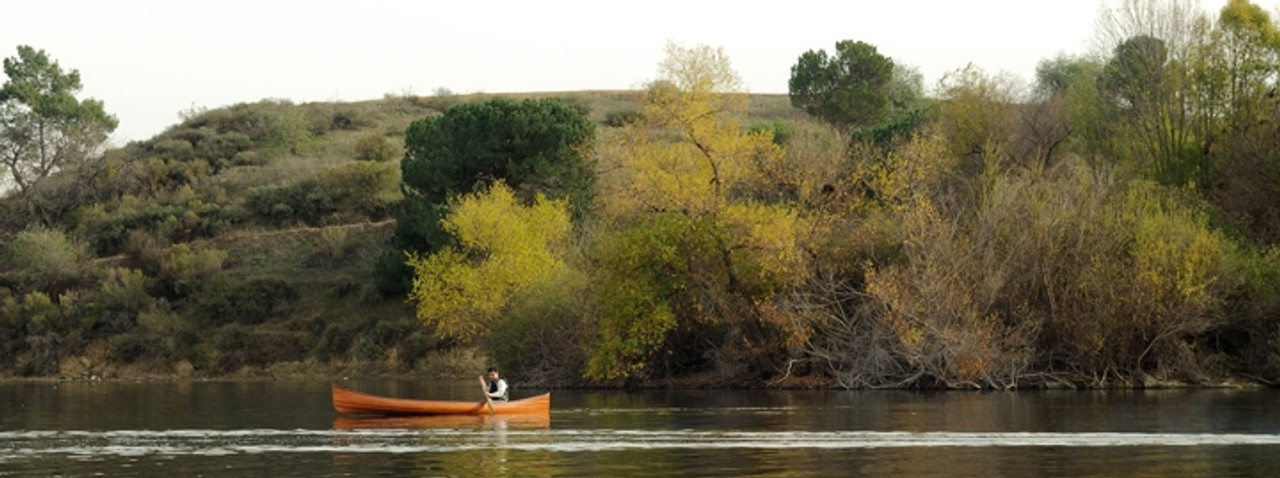 Wooden Canoe - 18' (K002)