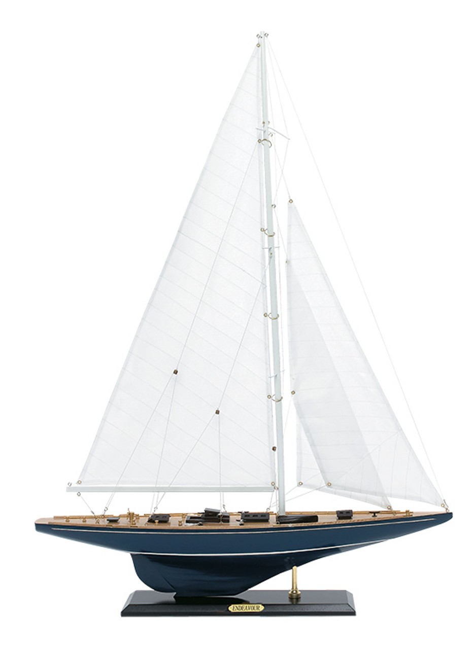 endeavour racing yacht