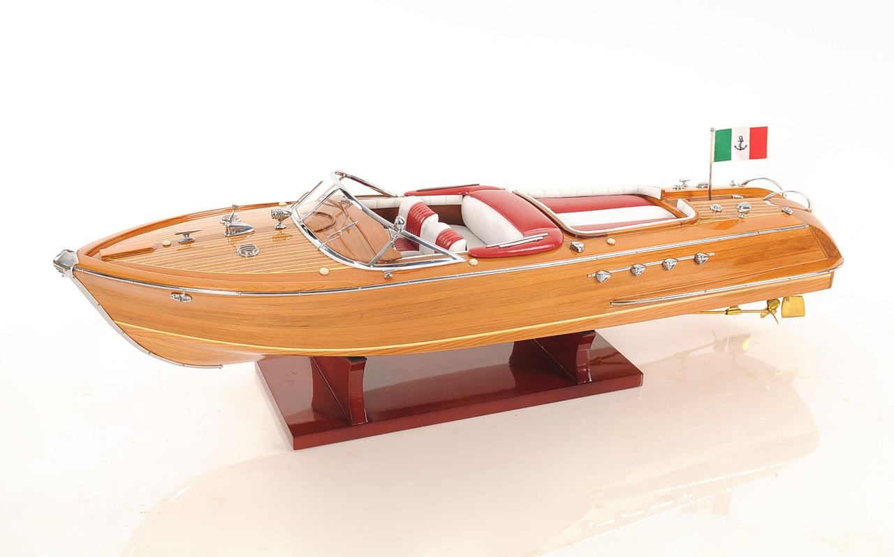 Aquarama Mid Size with Optional Personalized Plaque