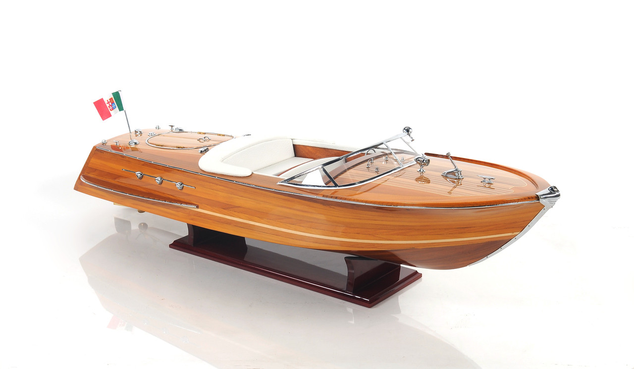 Riva Ariston with Optional Personalized Plaque