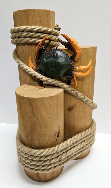Wooden Pilings with Crab and Rope 18"