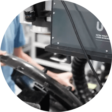 En qué consiste el marcaje láser UV