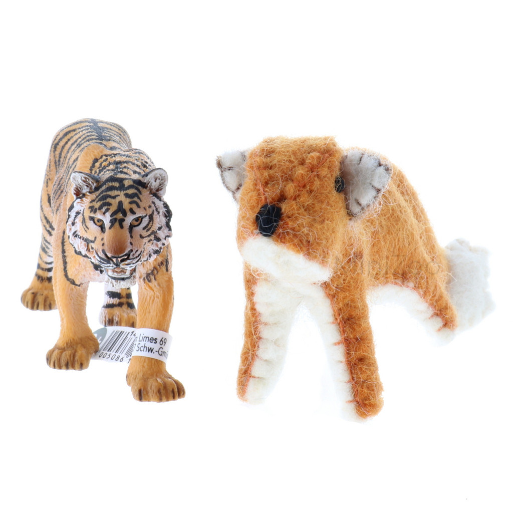 Papoose Fox with Schleich Tiger (sold separately)