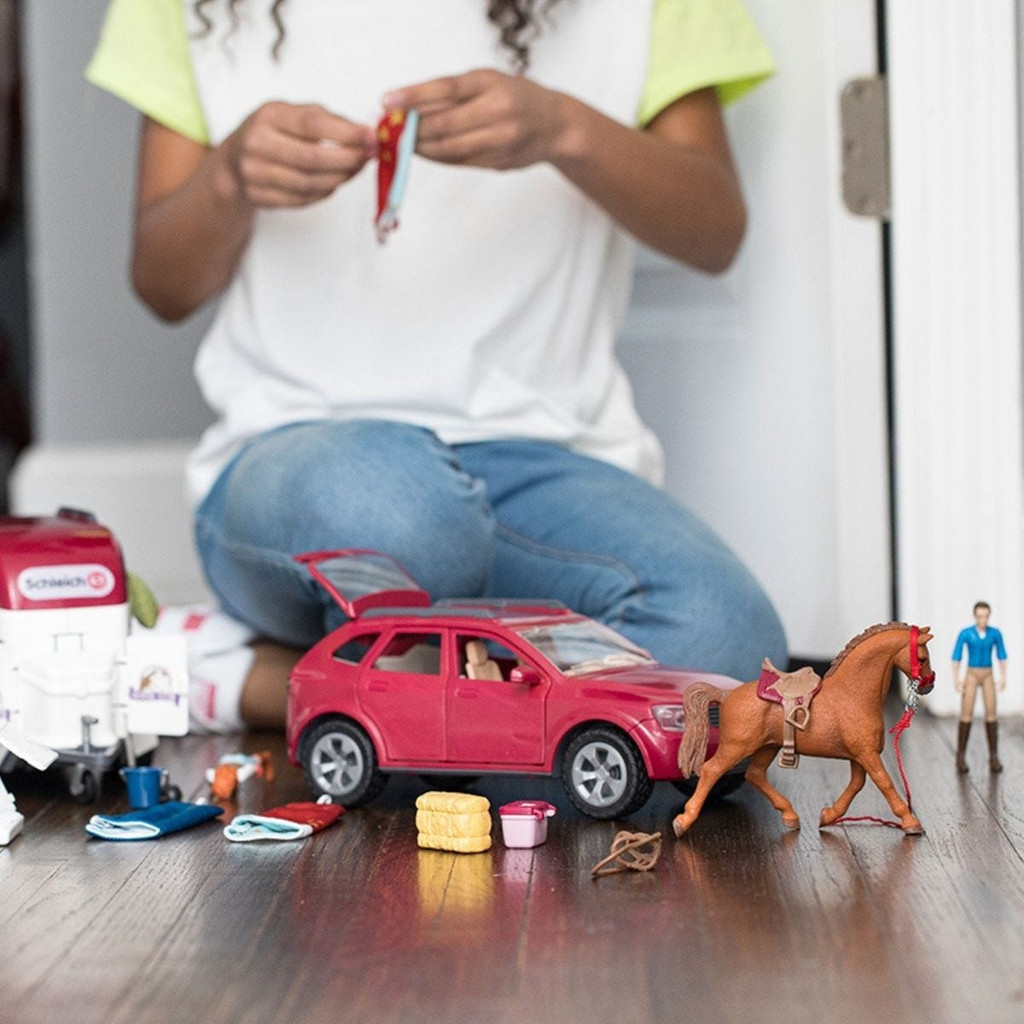 Schleich Adventure with Car and Horse Trailer