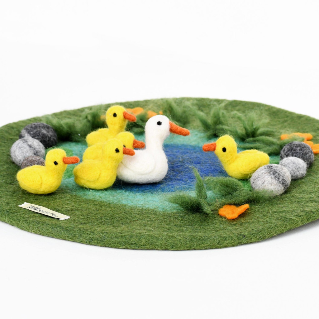 Duck Pond with 6 Ducks Play Mat