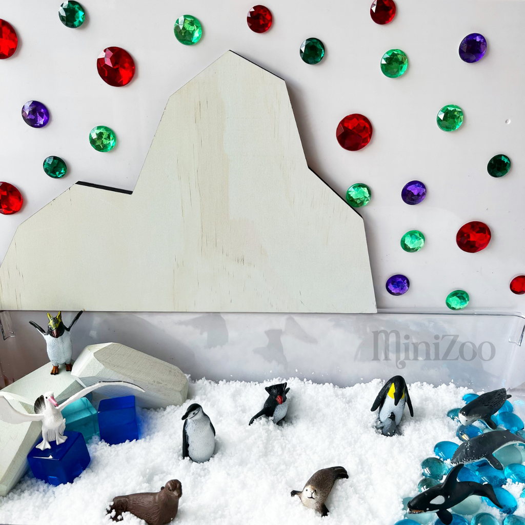Huckleberry Playscapes Flurry Antarctica White with MiniZoo penguins