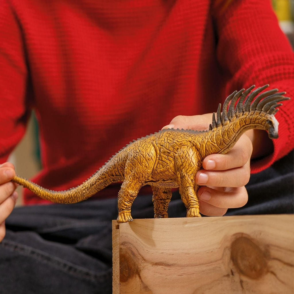 Schleich Bajadasaurus detailed toy dinosaur size lifestyle