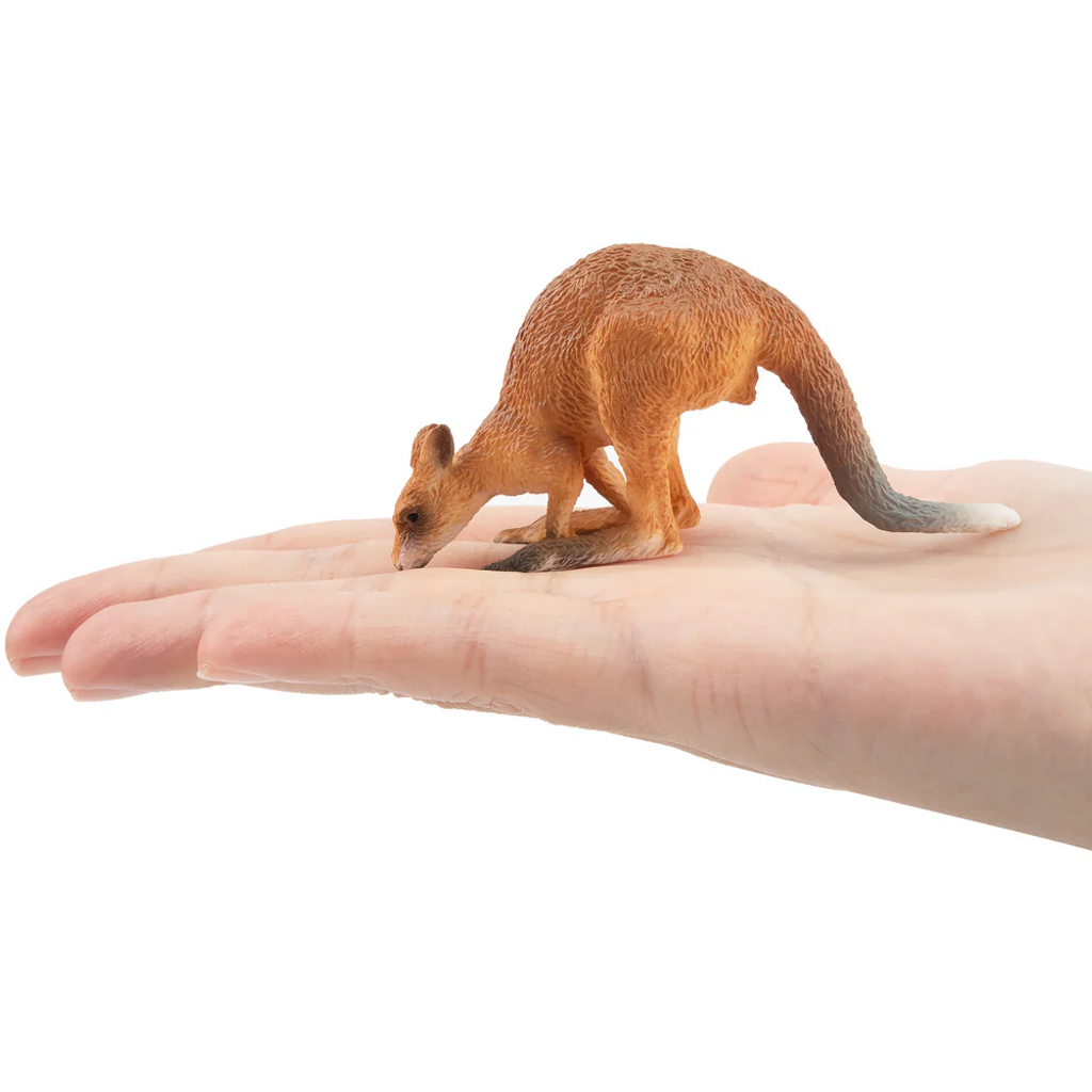 Toymany Kangaroo Young Crouching size in hand