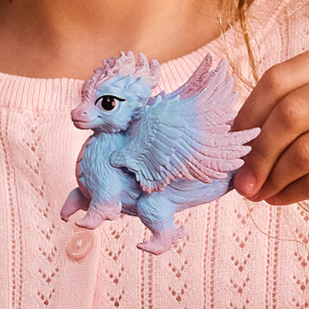 Schleich Baby Crystal Dragon lifestyle