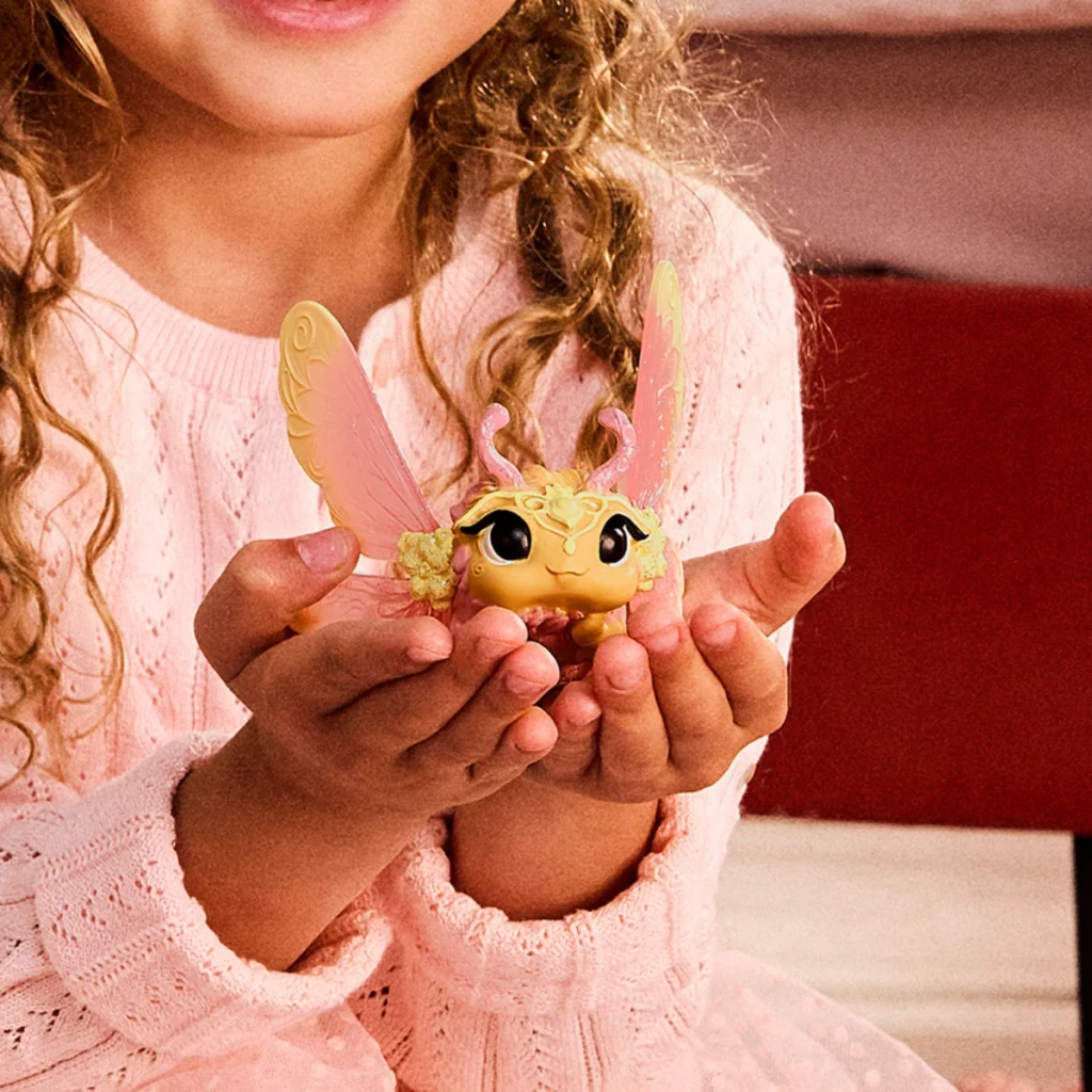 Schleich Magical Bumblebee Bayala lifestyle