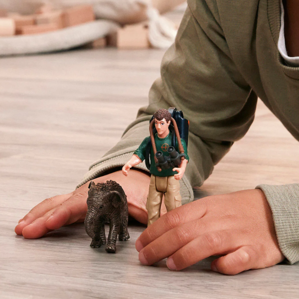Schleich Pocket Set Researcher on Expedition lifestyle