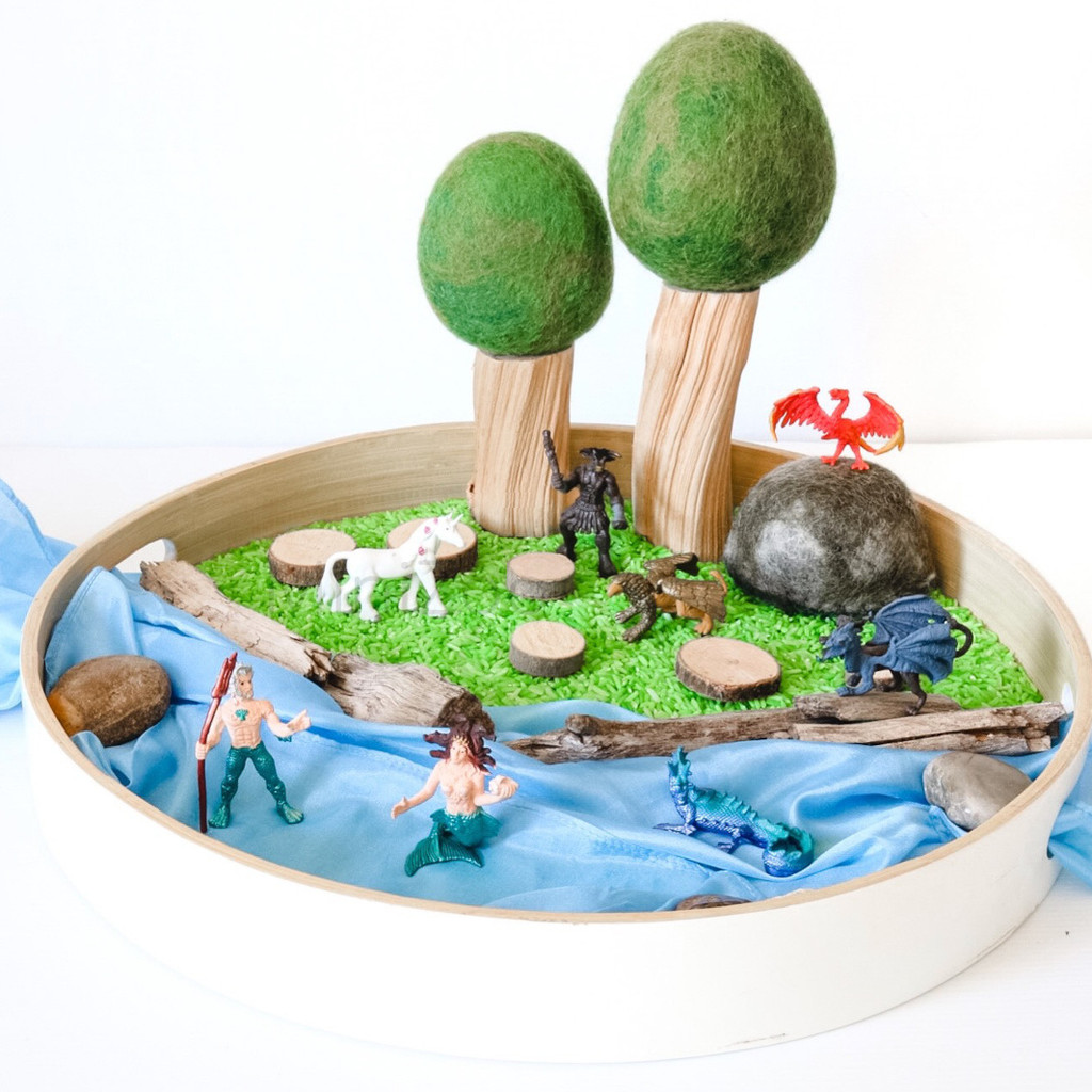 Safari Ltd Mythical Realms Toob lifestyle play tray MiniZoo