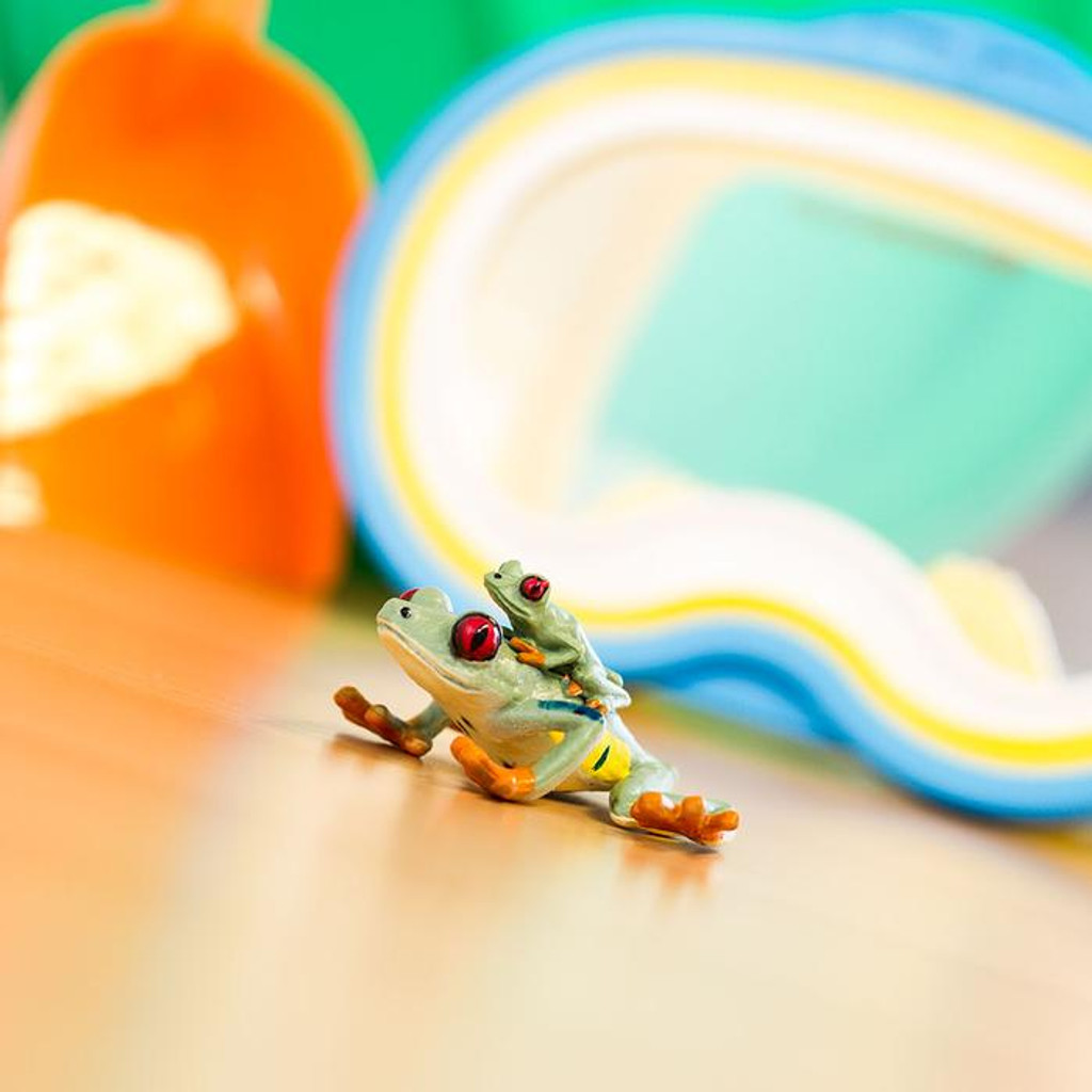 Safari Ltd Red Eyed Tree Frog IC