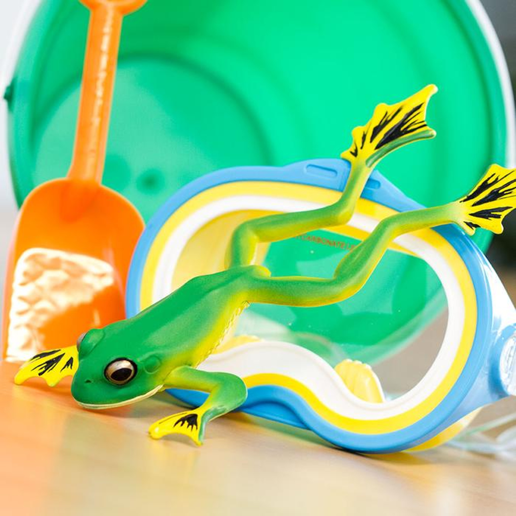 Safari Ltd Flying Tree Frog 100259 | Incredible Creatures