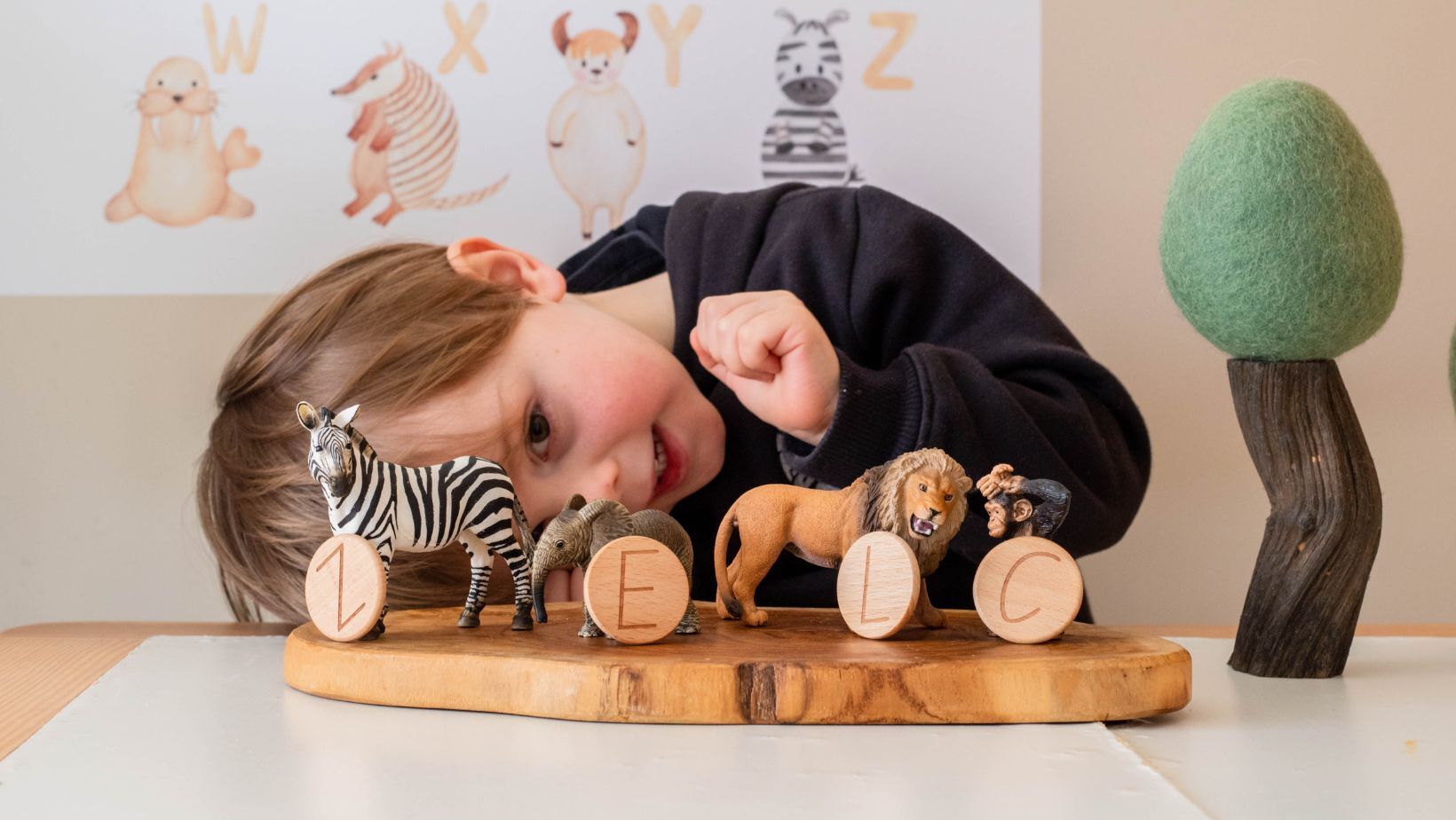 schleich-realistic-animal-toys-speech-skills.jpg schleich-realistic-animal-toys-speech-skills.jpg