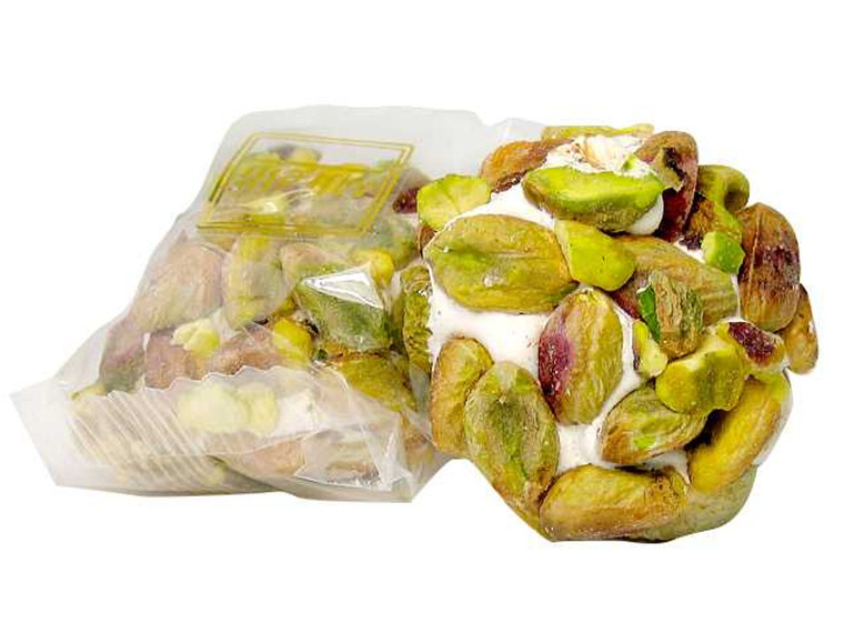 Fondant with Pistachio Round