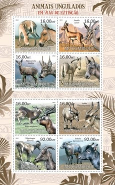 Mozambique - Endangered Hoofed Animals - 8 Stamp Sheet - 13A-970