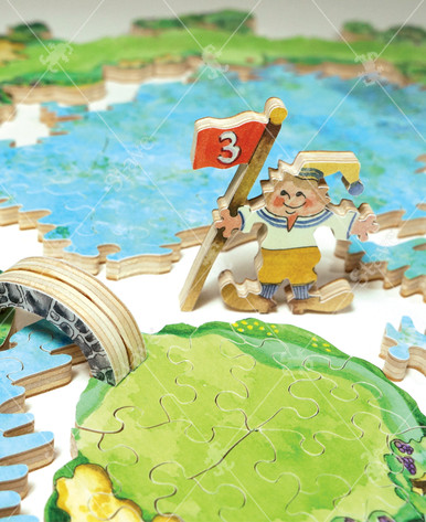 Hole-In-One Jigsaw Puzzle | Stave Puzzles