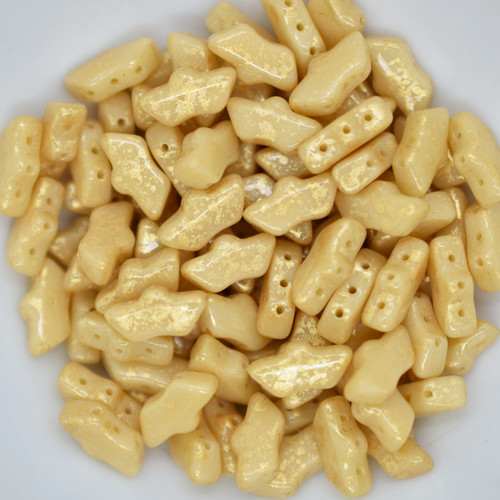 15 Beads - Delos® par Puca® Paris - Opaque Beige Splash - Czech Glass