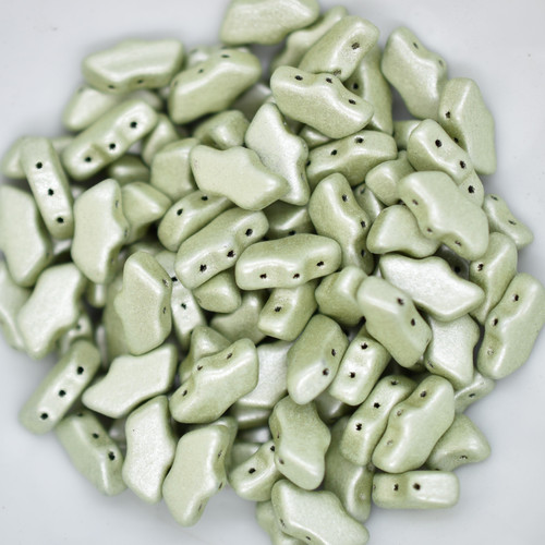 15 Beads - Delos® par Puca® Paris - Matte Metallic Beige Light Green - Czech Glass
