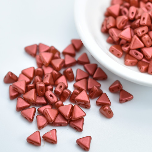Kheops® par Puca® (25 Beads) Red Metallic Matte mm 2-Hole Triangle Shape Glass