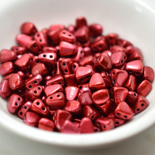 25 Beads Nib-Bit Two Hole 6x5mm - Metalust Lipstick Red - Czech Glass