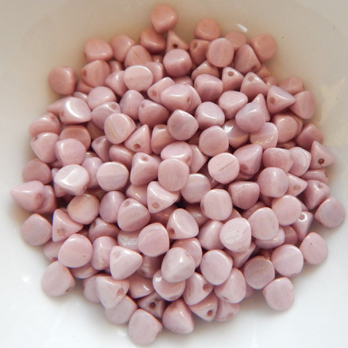 50 Beads - Ilos® par Puca® Paris - Opaque Light Rose Ceramic Look - Czech Glass