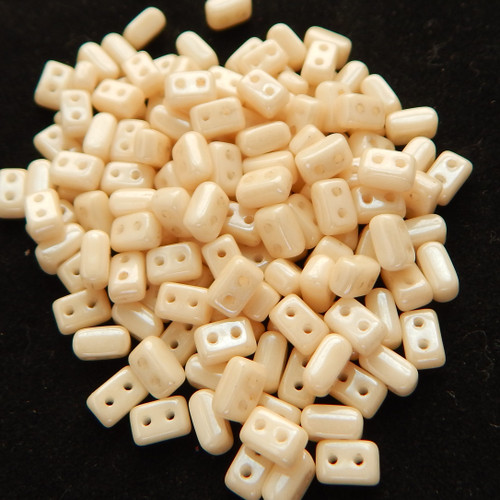 IOS® PAR PUCA® (50 Beads) Chalk Beige Ceramic Look 5.5x2.5mm 2-hole Rectangle