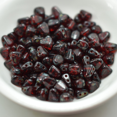 25 Beads Nib-Bit Two Hole 6x5mm - Ruby Dark Travertin - Czech Glass