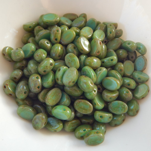 Samos® par Puca® (20 beads) 2-Hole 7x5mm Oval -Opaque Green Turquoise Dark Travertin - Czech Glass