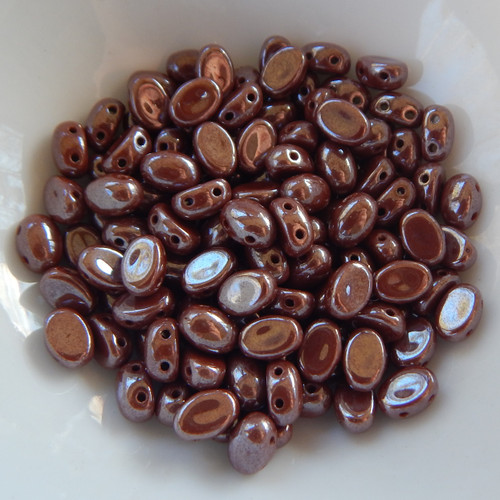 Samos® par Puca® (20 beads) 2-Hole 7x5mm Oval - Opaque Choco Luster - Czech Glass