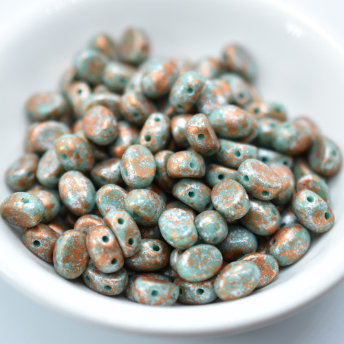 Samos® par Puca® (20 beads) 2-Hole 7x5mm Oval - Opaque Green Turquoise Tweedy