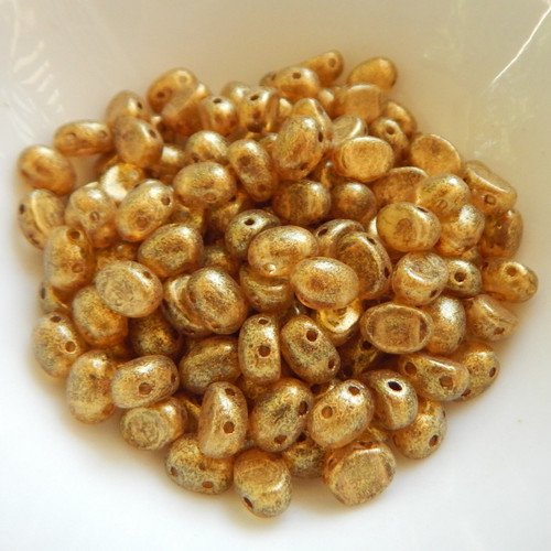 Samos® par Puca® (20 beads) 2-Hole 7x5mm Oval -Crystal Gold Spotted