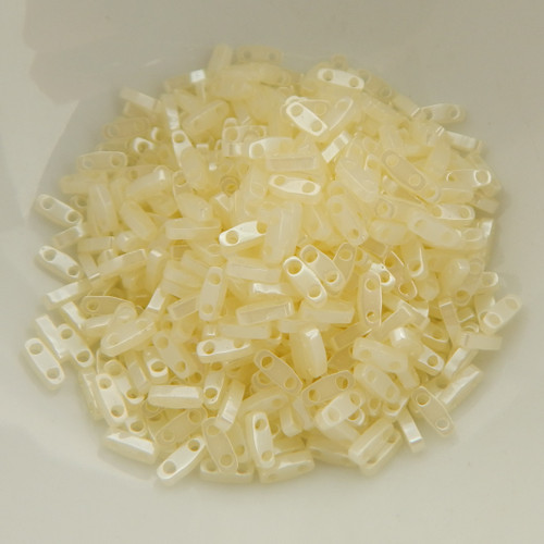 Quarter Tila Two Hole Beads Butter Cream Ceylon 5 Grams Miyuki