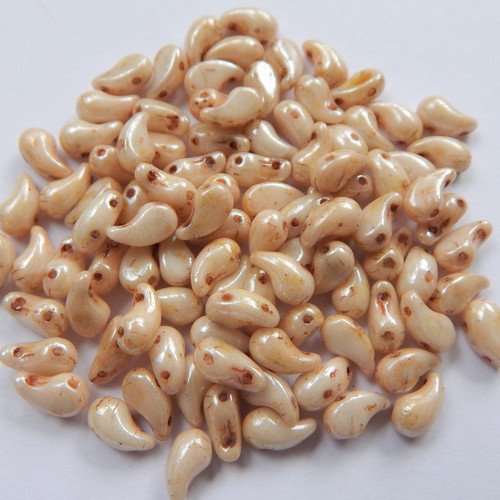 Zoliduo Right Alabaster Beige Shimmer (30 Beads) Czech Glass Beads