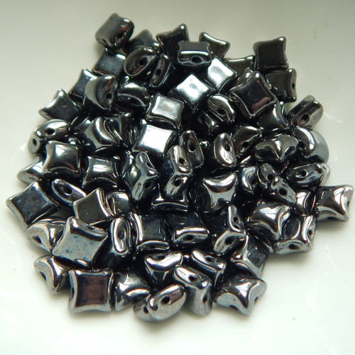 Wibeduo® (25 Beads) Jet Hematite 8mm x 8mm 2-hole Czech Glass