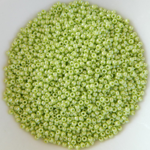 11/o TOHO 25 grams - Opaque Sour Apple Luster - Seed Beads No. 131