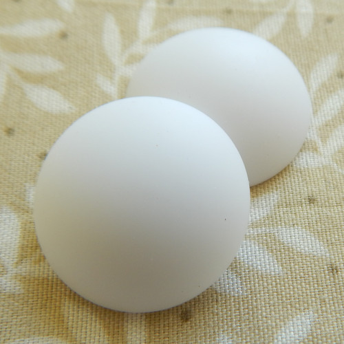 24mm Lunasoft Cabochon - Opaque White - Quantity 1 - Luna Lucite Cabochon