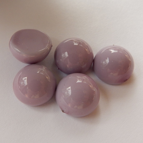 14mm Dome Czech Glass Lilac Coat (5 beads)
