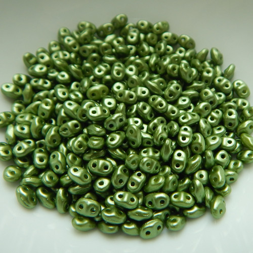 Miniduo Two hole beads Pastel Olivine 10 grams by Matubo