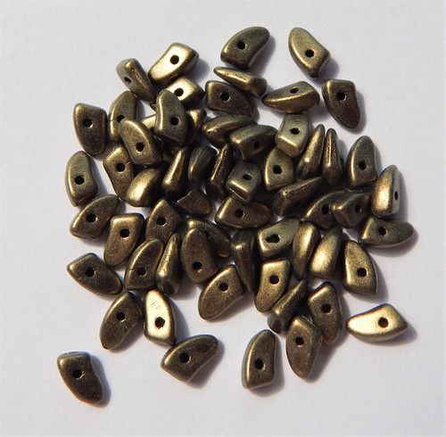 Prong Beads Metallic Suede Gold 5 grams