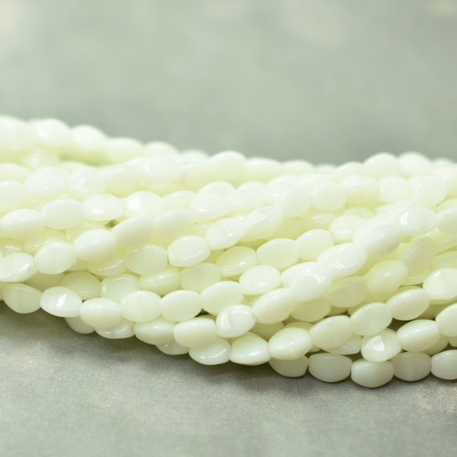 50 Beads - 5x3mm Pinch Milky Jonquil Czech Glass