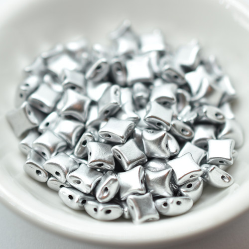 Wibeduo® 8x8mm 2-hole Matte Aluminum Silver, 25 Beads Czech Glass