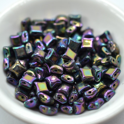 Wibeduo® Purple Iris 8x8mm 2-hole, 25 Beads Czech Glass