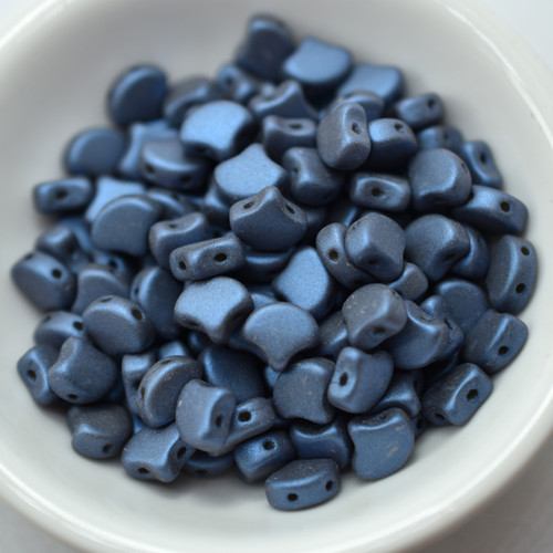 Ginko 7.5mm x 7.5mm 2-hole Chatoyant Shimmer Blue, 35 Beads