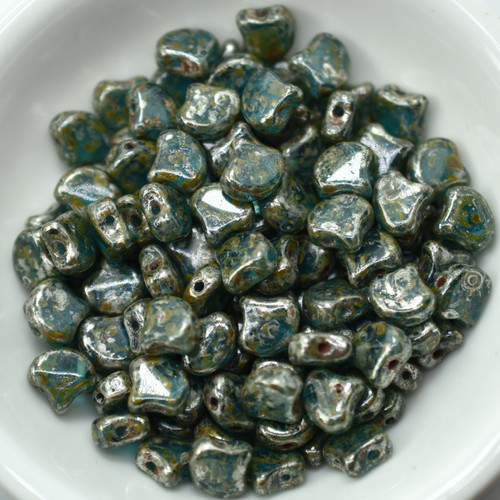 Ginko 7.5mm x 7.5mm 2-hole Aquamarine Rembrandt, 35 Beads